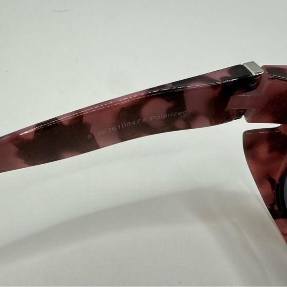 Privé Revaux | Pink Tortoiseshell Polarized Sunglasses - Picture 4 of 8